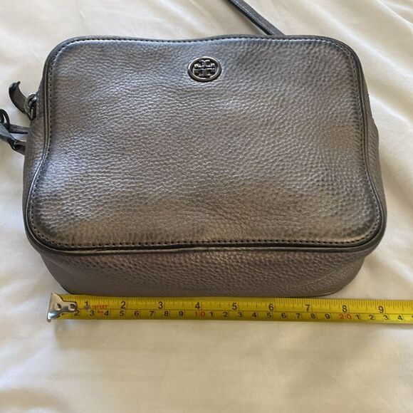 TORY BURCH Double Zipper Metallic Pebbled Leather Shoulder Bag - Picture 14 of 16